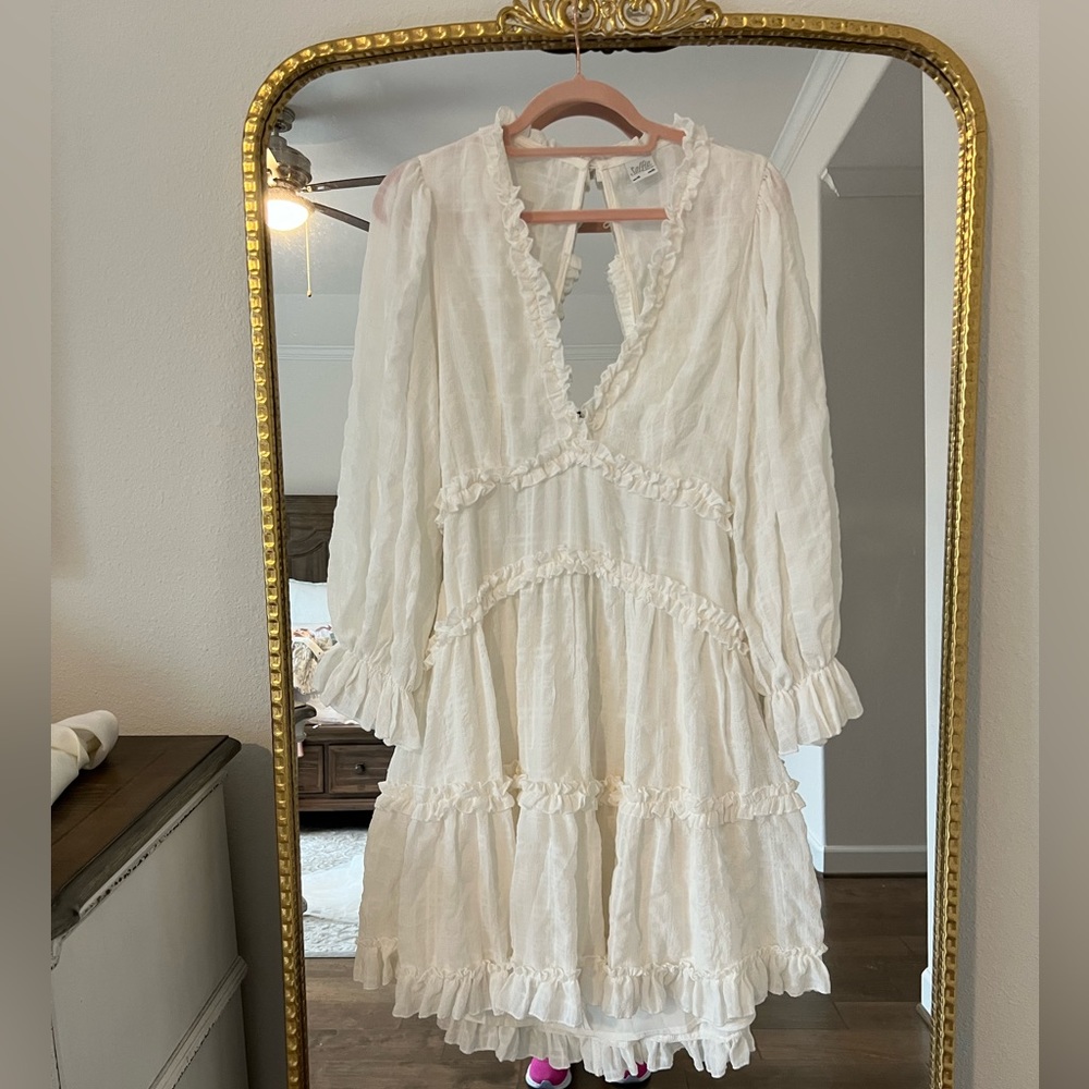 Selfie Leslie Laney Cutout back balloon sleeve dress in white